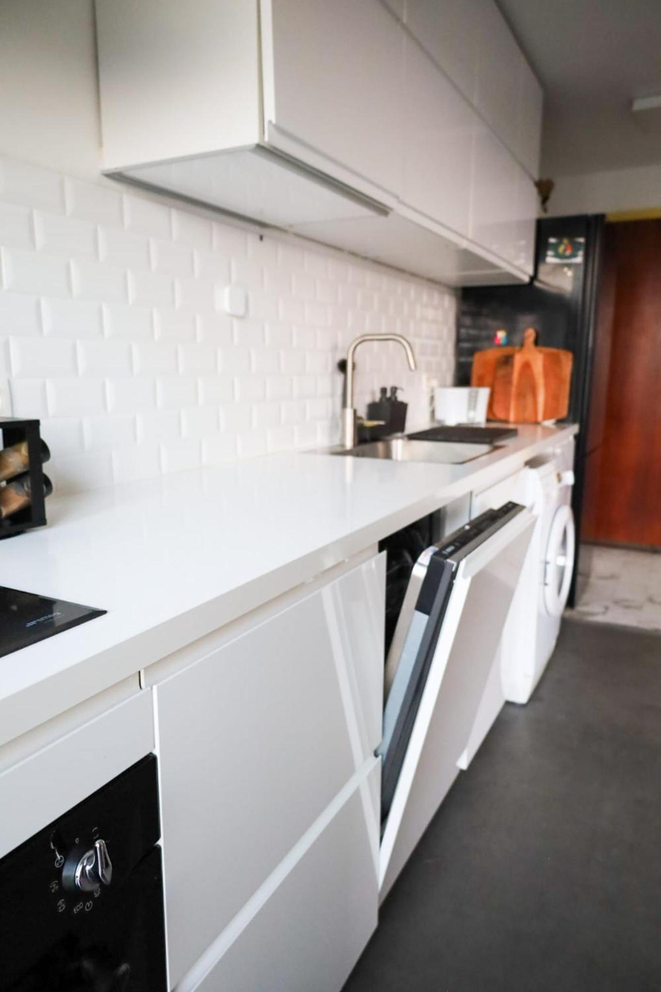Furnished - Bright, Modern Apartment In Brussels, 15 Minutes Walk From The Atomium Buitenkant foto